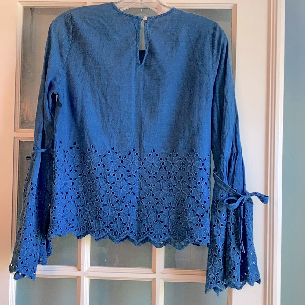 Style Envy | denim blue top size medium - Picture 4 of 4